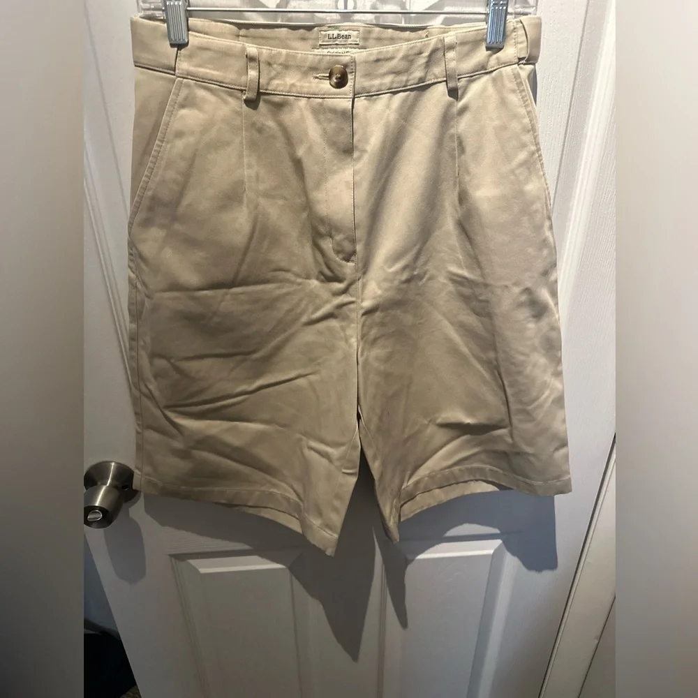 L.L. Bean Bayside Original Fit Chino Shorts, Women 10 = 28x9 Beige Khaki
